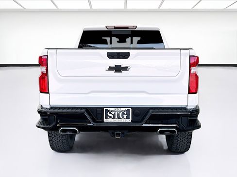 Used 2024 Chevrolet Silverado 1500 LT Trail Boss w/ LT Trail Boss Premium Package AWD/4WD image 5