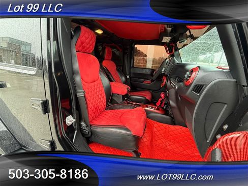 Used 2018 Jeep Wrangler Unlimited Sahara image 5