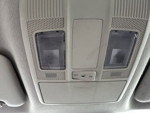 Used 2017 Toyota Yaris iA image 31