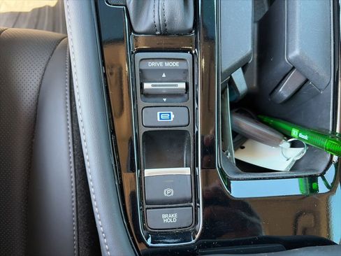 Used 2024 Honda Accord Touring image 19