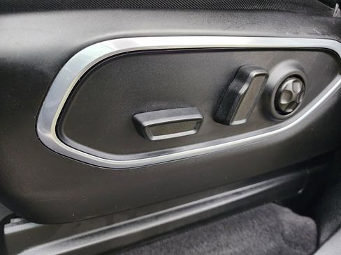 Used 2024 Jeep Wagoneer L Series II w/ Flexible Seating Group image 13