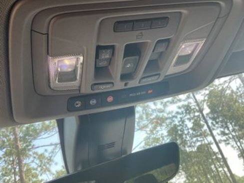 Used 2021 Chevrolet Silverado 1500 LTZ w/ LTZ Premium Package image 12