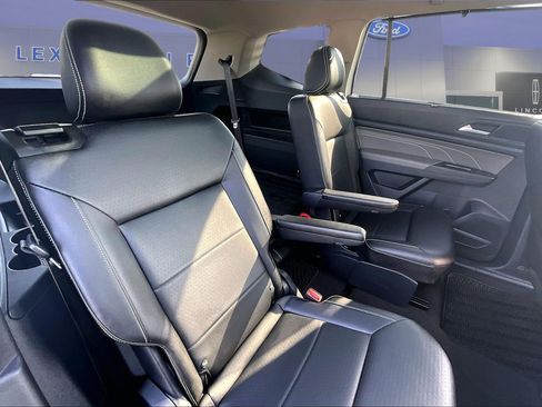 Used 2022 Volkswagen Atlas SEL AWD/4WD image 25