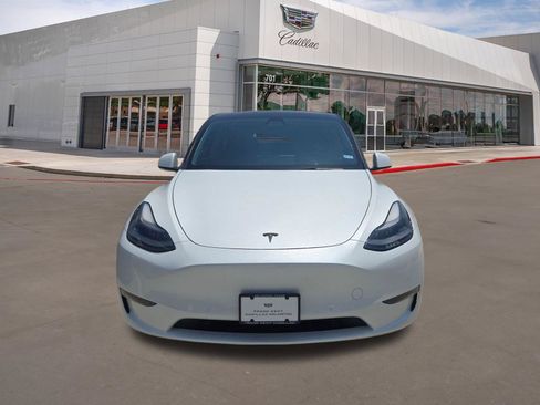 Used 2022 Tesla Model Y Performance AWD/4WD image 2