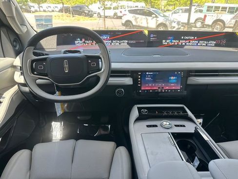 New 2026 Lincoln Navigator L Reserve image 24