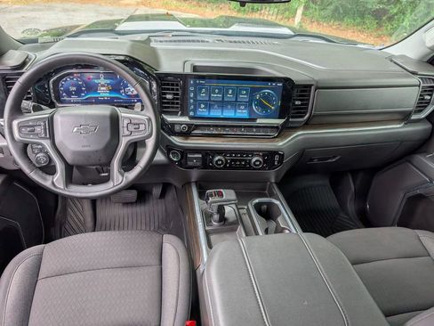 Used 2025 Chevrolet Silverado 1500 LT Trail Boss w/ LPO, Dark Essentials Package AWD/4WD image 26