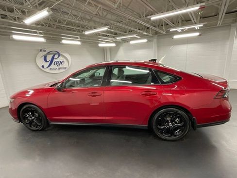 Certified 2025 Honda Accord SE image 2