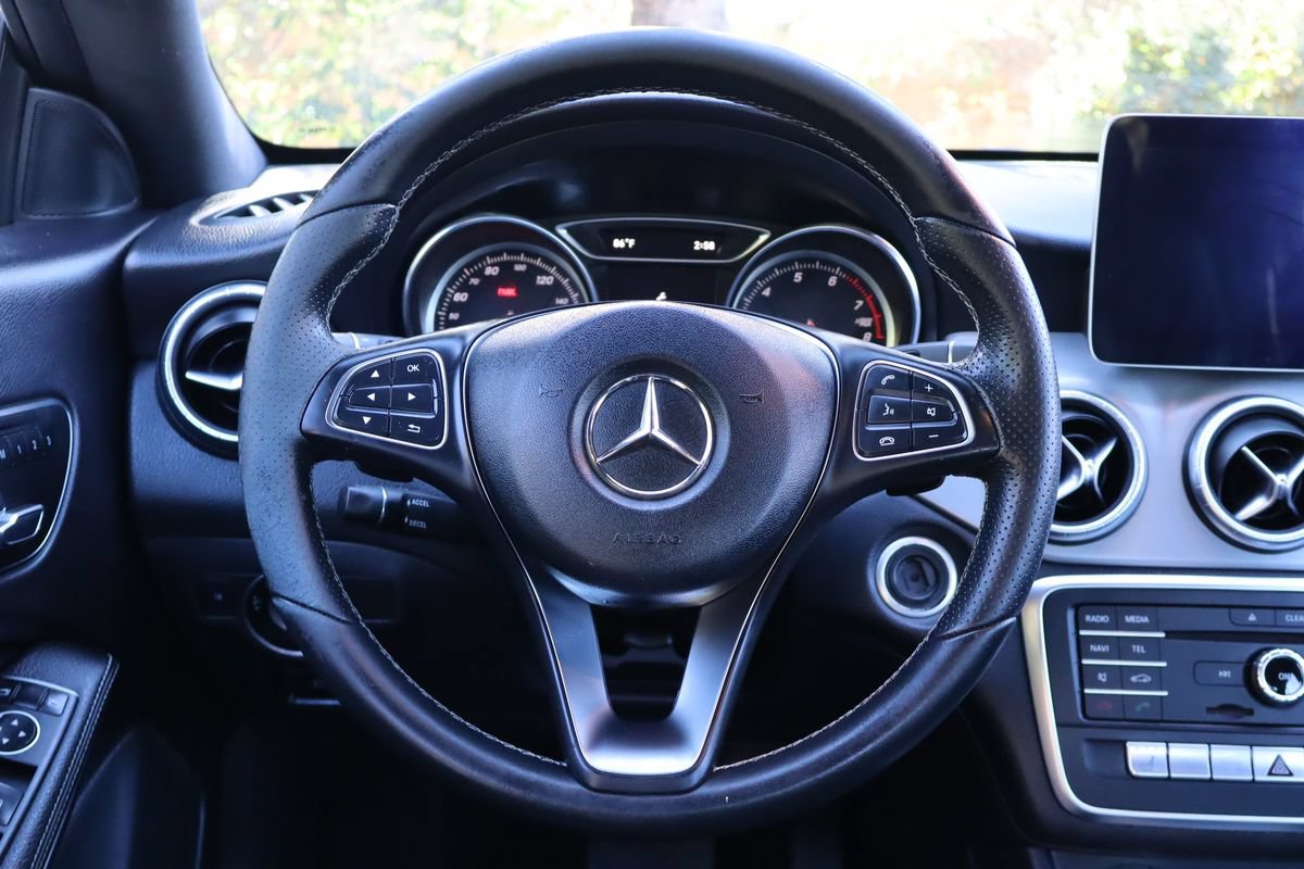 Used 2018 Mercedes-Benz CLA 250 4MATIC image 18