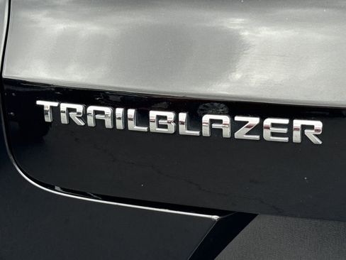 Used 2024 Chevrolet TrailBlazer LT FWD image 10