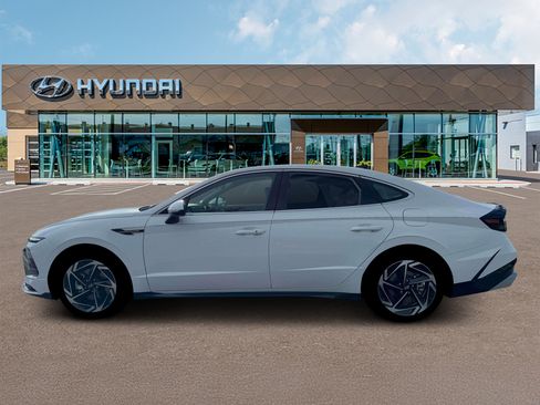 New 2026 Hyundai Sonata SEL FWD image 3
