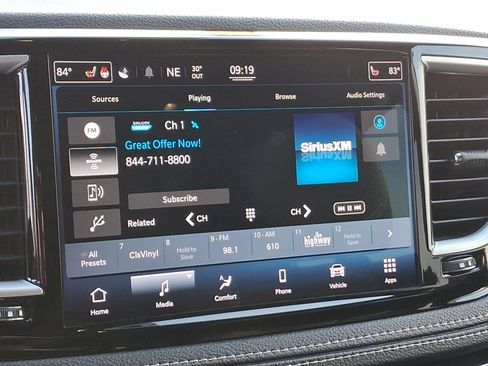 Used 2021 Chrysler Pacifica Touring w/ S Appearance Package image 17