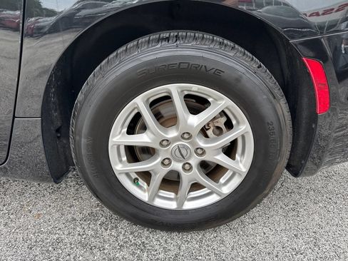 Used 2023 Chrysler Pacifica Touring-L FWD image 15