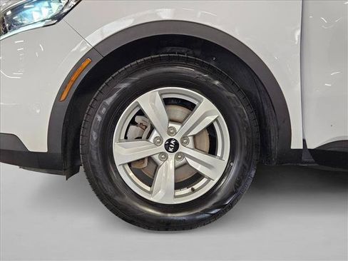 Used 2021 Kia Sorento LX FWD image 24