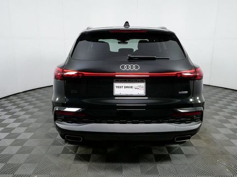Certified 2025 Audi Q5 Premium w/ Convenience Package image 29