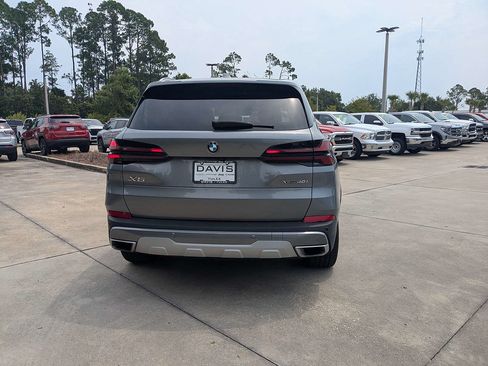 Used 2026 BMW X5 xDrive40i AWD/4WD image 4