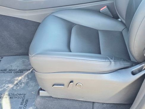 Used 2023 Tesla Model Y Long Range image 17