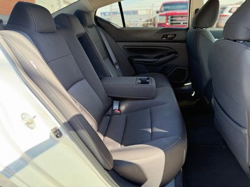 Used 2023 Nissan Altima 2.5 SV FWD image 22