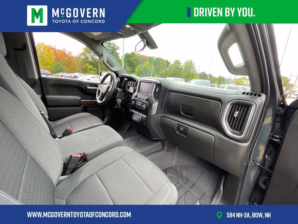 Used 2020 Chevrolet Silverado 1500 LT w/ LT Value Package AWD/4WD image 30