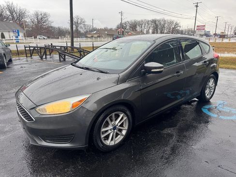 Used 2015 Ford Focus SE image 3
