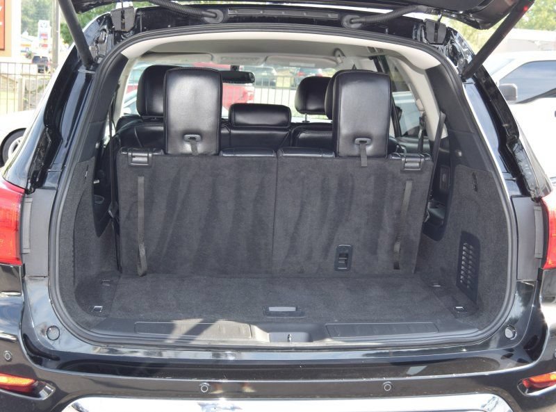Used 2019 Nissan Pathfinder SL AWD/4WD image 7