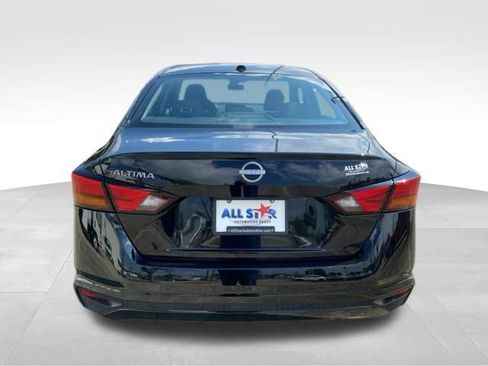 Used 2025 Nissan Altima 2.5 SV image 7