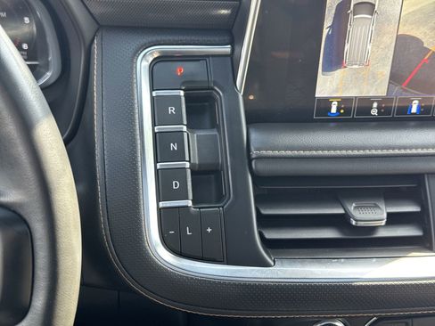 Used 2023 GMC Yukon AT4 w/ AT4 Premium Plus Package image 26