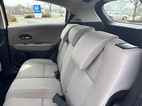 Used 2017 Honda HR-V LX image 18