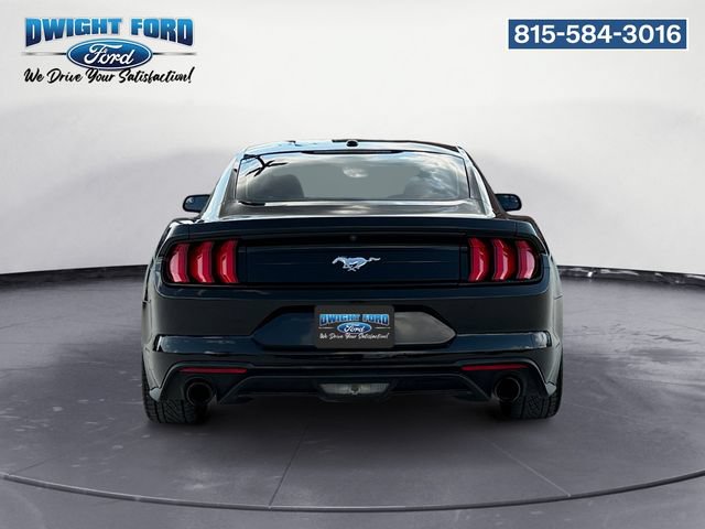 Used 2020 Ford Mustang Coupe RWD image 4