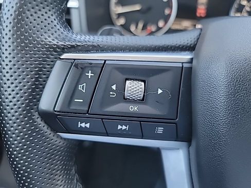 Used 2025 Mitsubishi Outlander AWD image 24
