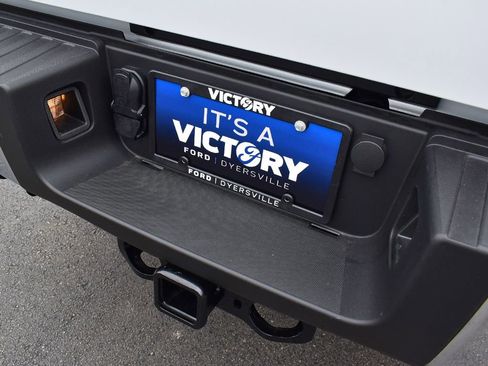 New 2026 Ford F250 XL w/ FX4 Off-Road Package image 11