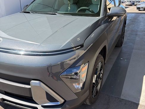 Used 2025 Hyundai Kona SEL image 5