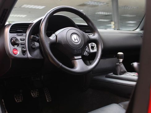 Used 2002 Honda S2000 image 9