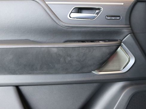 Certified 2025 INFINITI QX80 Sensory image 13