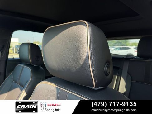 Used 2019 Chevrolet Blazer Premier w/ Sun and Wheels Package FWD image 22