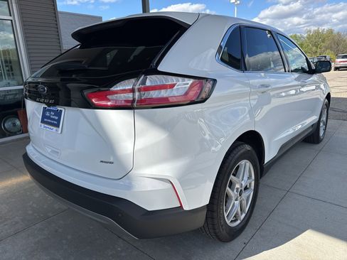 Certified 2024 Ford Edge SEL w/ Convenience Package AWD/4WD image 8