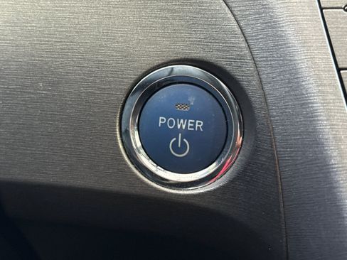 Used 2015 Toyota Prius Four FWD image 28