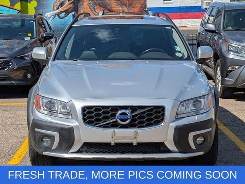 Used 2015 Volvo XC70 T6 w/ Proximity Package AWD/4WD image 5