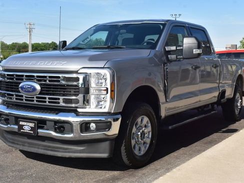 Used 2024 Ford F250 XLT AWD/4WD image 11