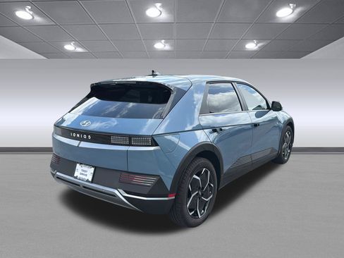 Certified 2024 Hyundai Ioniq 5 SEL RWD image 7