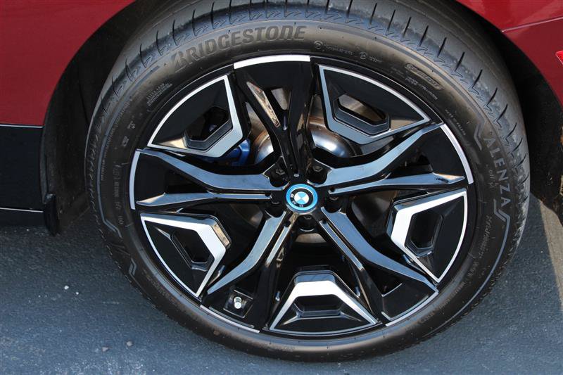 Used 2024 BMW iX xDrive50 w/ Premium Package AWD/4WD image 43