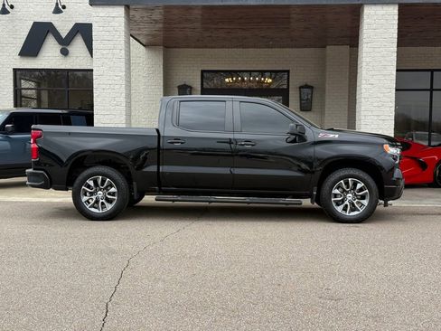 Used 2024 Chevrolet Silverado 1500 RST w/ Z71 Off-Road Package AWD/4WD image 4