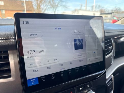 Used 2024 Ford Expedition Max XLT image 37