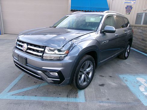 Used 2019 Volkswagen Atlas SE w/ Panoramic Sunroof Package image 1