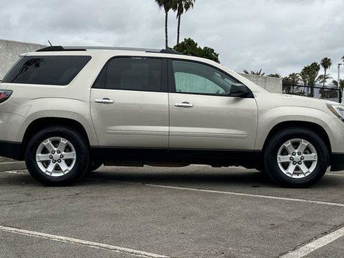 Used 2015 GMC Acadia SLE FWD image 3