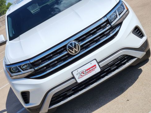 Used 2022 Volkswagen Atlas Cross Sport SE image 14