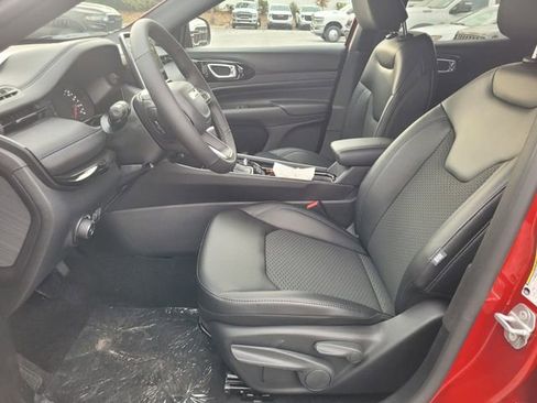 New 2026 Jeep Compass Latitude image 4