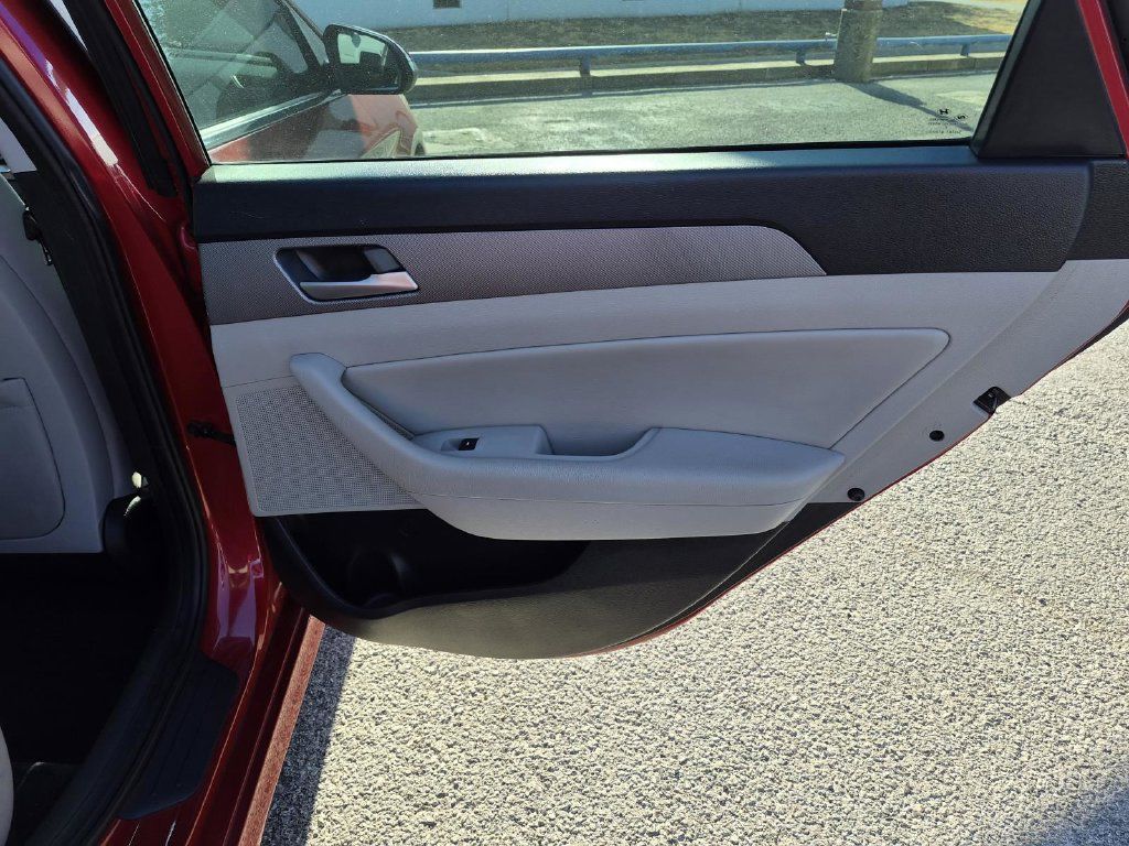 Used 2018 Hyundai Sonata SEL FWD image 10