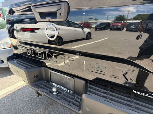 Used 2025 Nissan Frontier SV RWD image 18