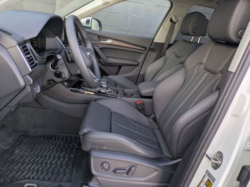 Certified 2024 Audi Q5 e Premium Plus w/ Premium Plus Package image 22