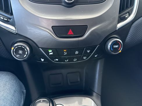 Used 2018 Chevrolet Cruze LT w/ LT Fleet Convenience Package image 26